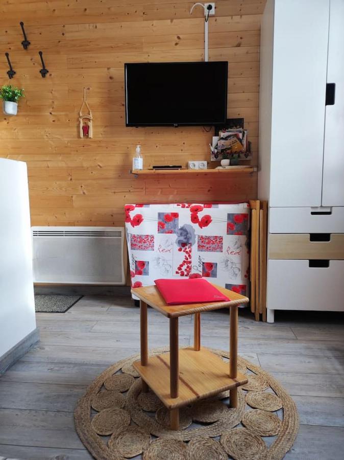 Le Petit Nid Rouge Apartment Ustou Exterior foto